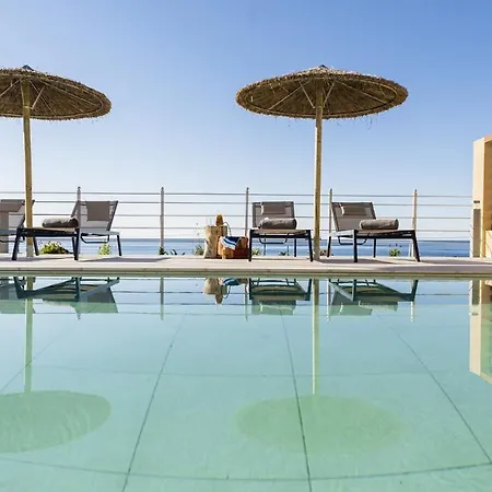 Kiotari Akti Beachfront ヴィラ ゲンナジー